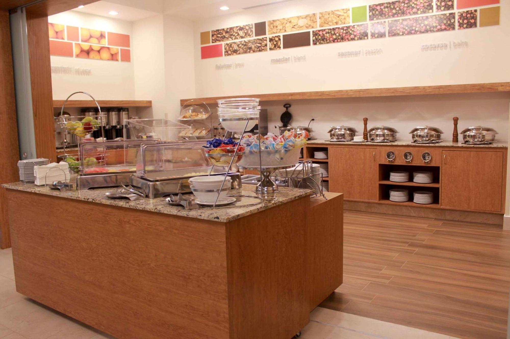 Hampton Inn By Hilton Merida Luaran gambar